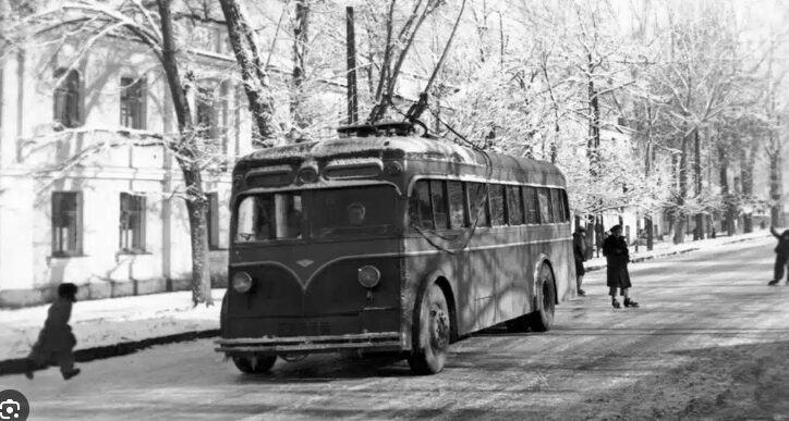 1944